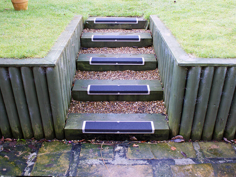 Anti Slip Bolt Down Plates Increase in Variety! L-Shape Plates on Outdoor Stairs